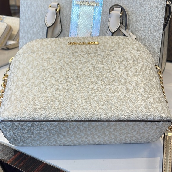 Michael Kors Jet Set Travel Medium Metallic Signature Logo Dome Crossbody NWT - Picture 10 of 16